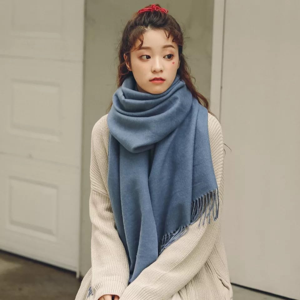 Jeelow reversible two-tone winter scarf in Blue Tone, 100% acrylic, 25.6 x 78 in., photo 5