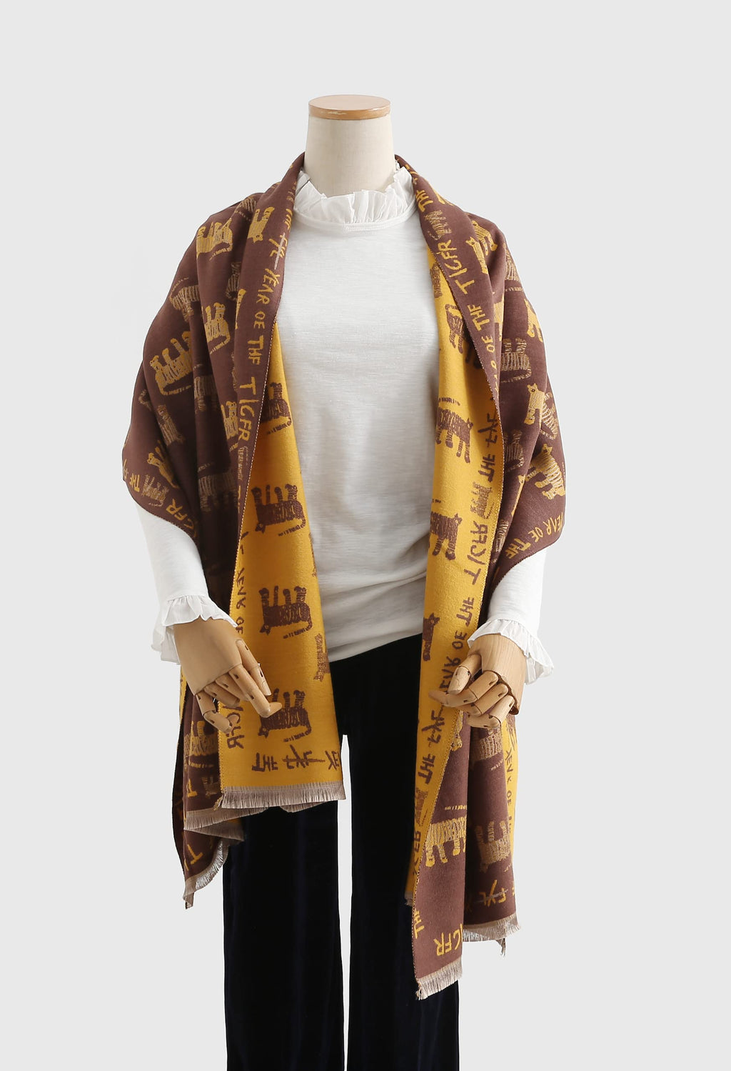 The Chic Silhouette Cat Shawl