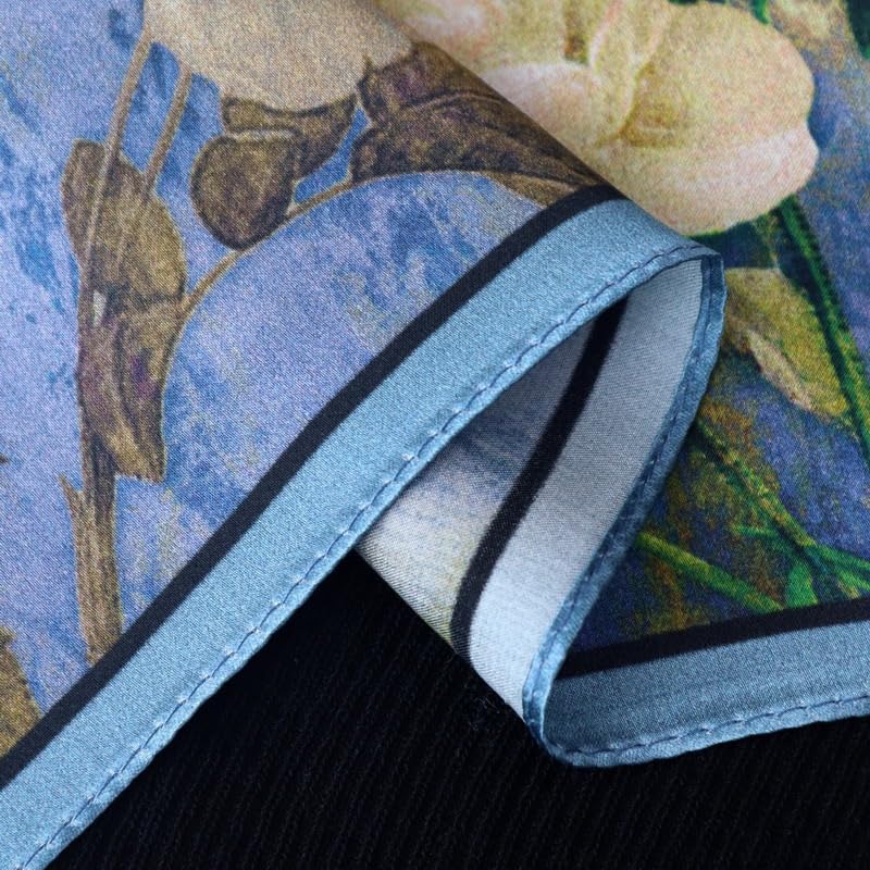 Edge detail, sky blue border band, navy inner line and the narrow rolled hem