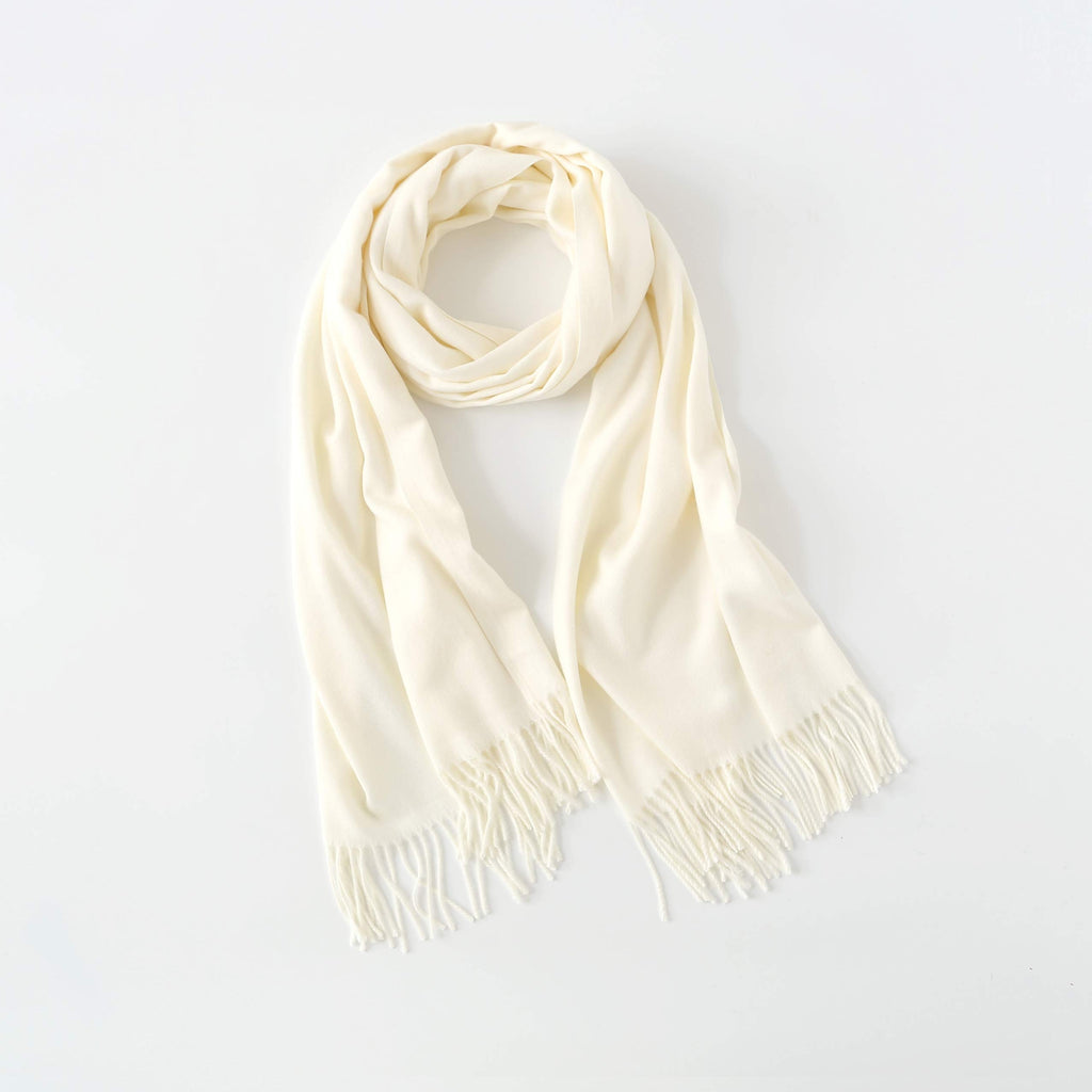 Jeelow winter blanket scarf in Plush Viscose White, 100% viscose, 28 x 79 in., photo 3
