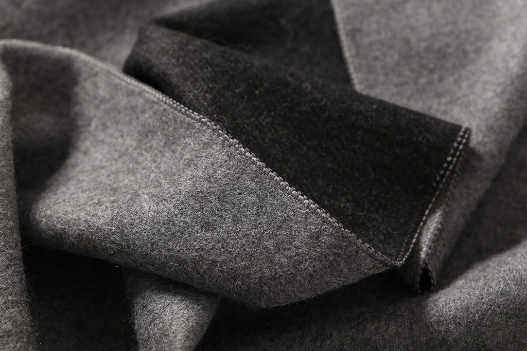 Jeelow reversible two-tone winter scarf in Black & Grey, 100% acrylic, 25.6 x 78.7 in., photo 4