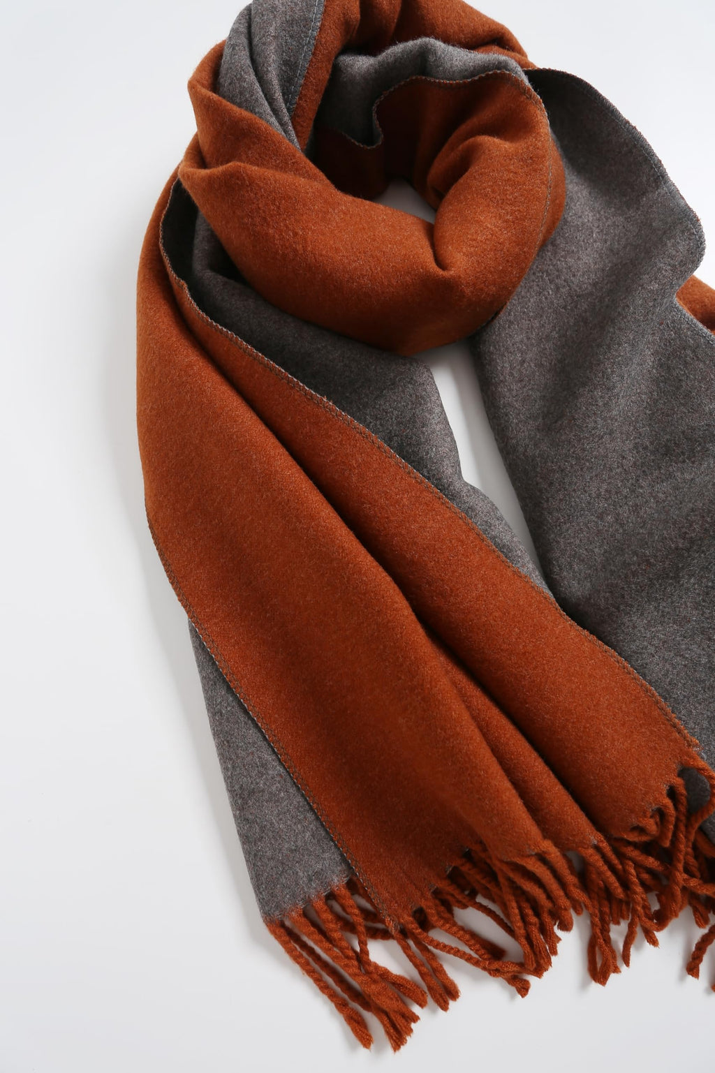 Jeelow reversible two-tone winter scarf in Mandarin Grey, 100% acrylic, 31 x 70.5 in., photo 4
