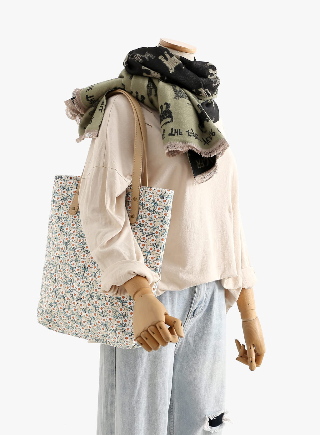 The Chic Silhouette Cat Shawl