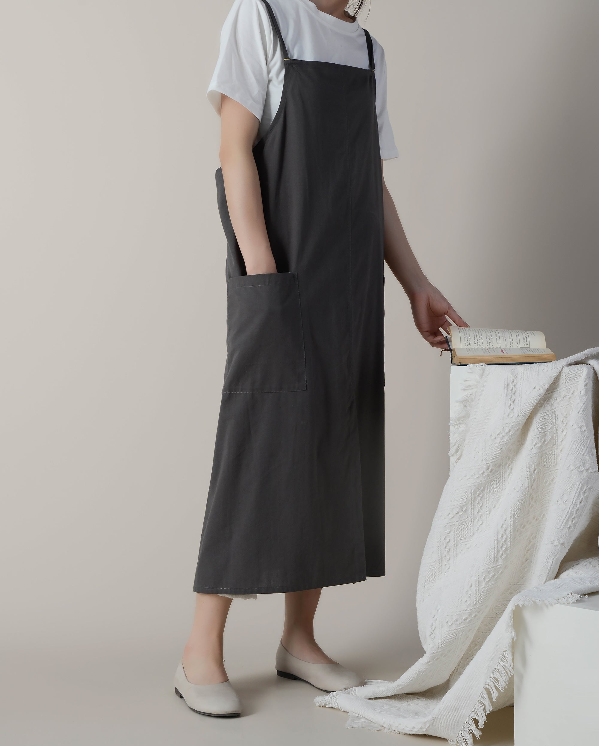 The 'Linen & Co.' Oversized Pinafore Apron | Japanese Minimalist Full-Length Apron Dress for All Sizes, Kitchen, Garden & Studio