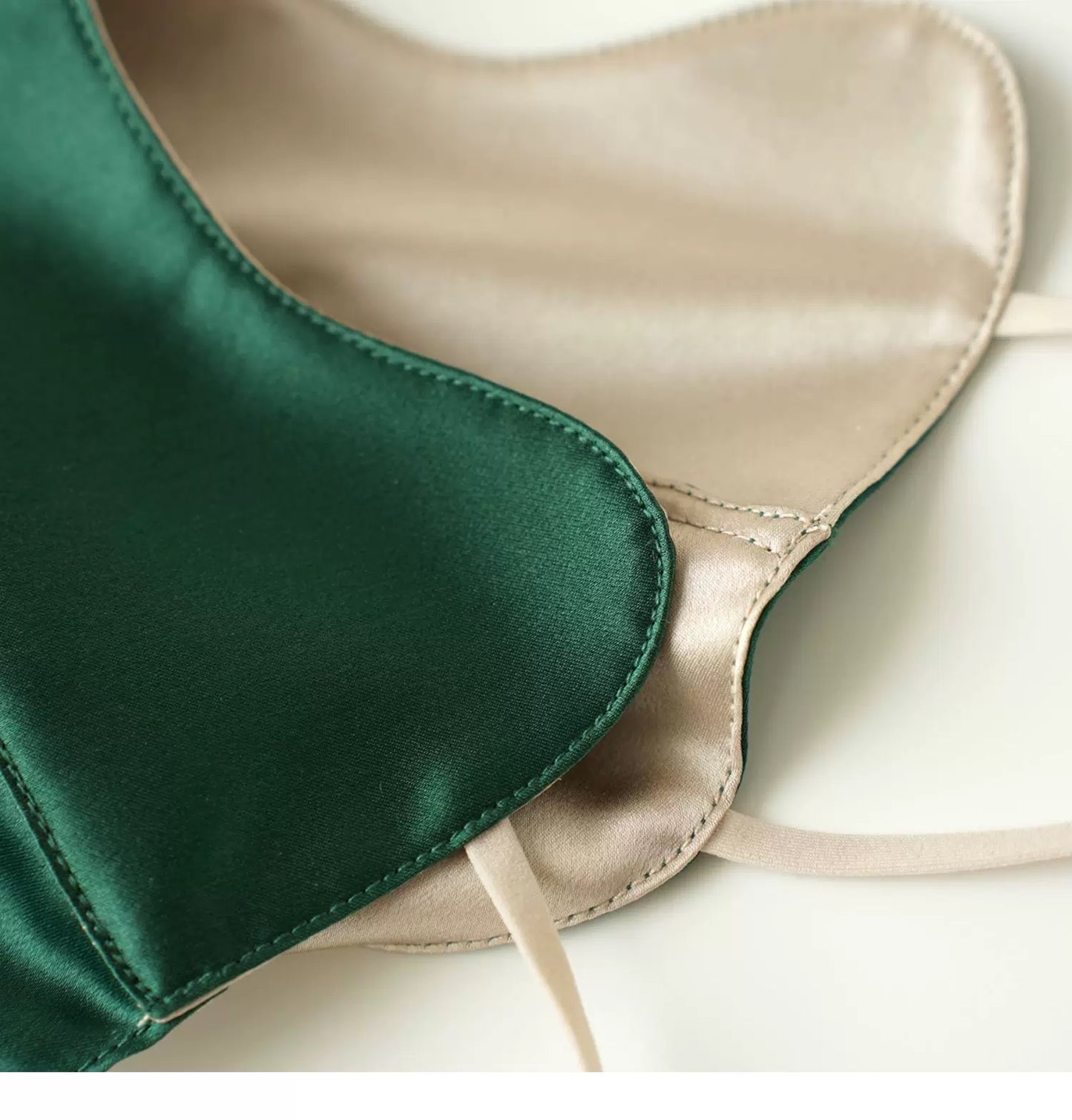 Jeelow 100% Mulberry Silk Face Cloth Mask Washable Reusable Breathable 22 Momme Double Layer Two Tone Adjustable Straps