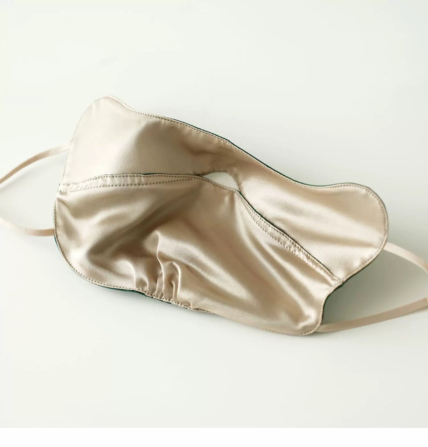Jeelow 100% Mulberry Silk Face Cloth Mask Washable Reusable Breathable 22 Momme Double Layer Two Tone Adjustable Straps