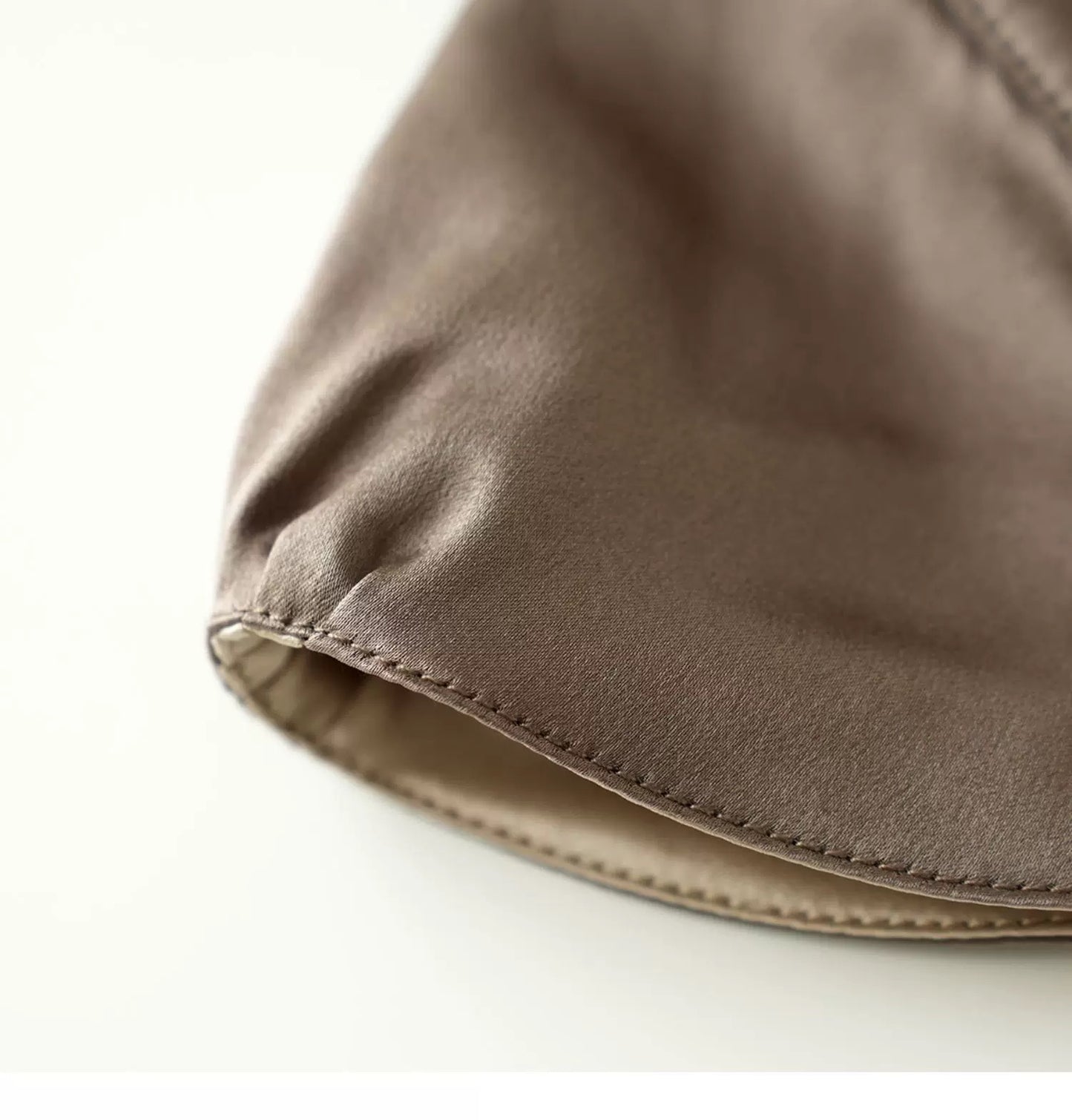 Jeelow 100% Mulberry Silk Face Cloth Mask Washable Reusable Breathable 22 Momme Double Layer Two Tone Adjustable Straps